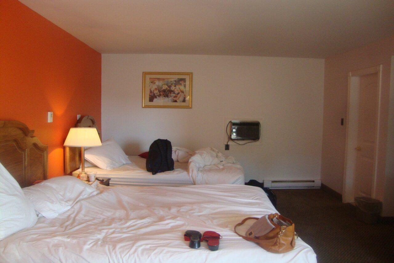 Thriftlodge By Wyndham Moncton Bagian luar foto