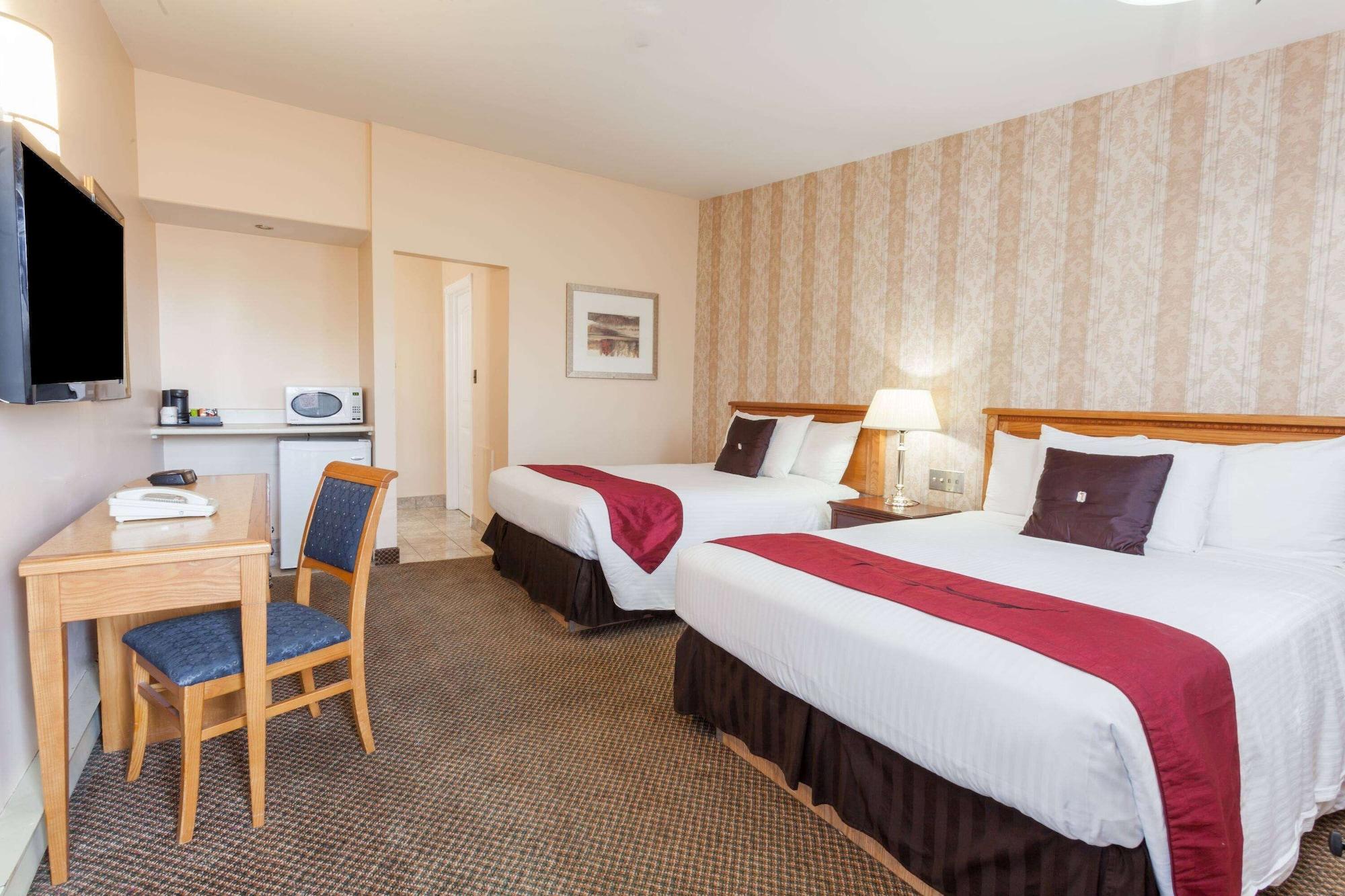 Thriftlodge By Wyndham Moncton Bagian luar foto