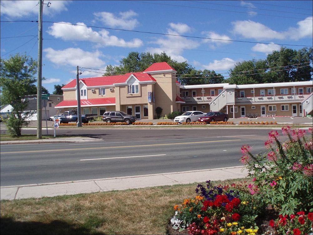 Thriftlodge By Wyndham Moncton Bagian luar foto